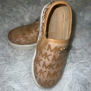 Size 7 Michael Kors shoe